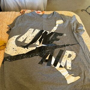 Nike air Jordan men's xl soft tshirt.